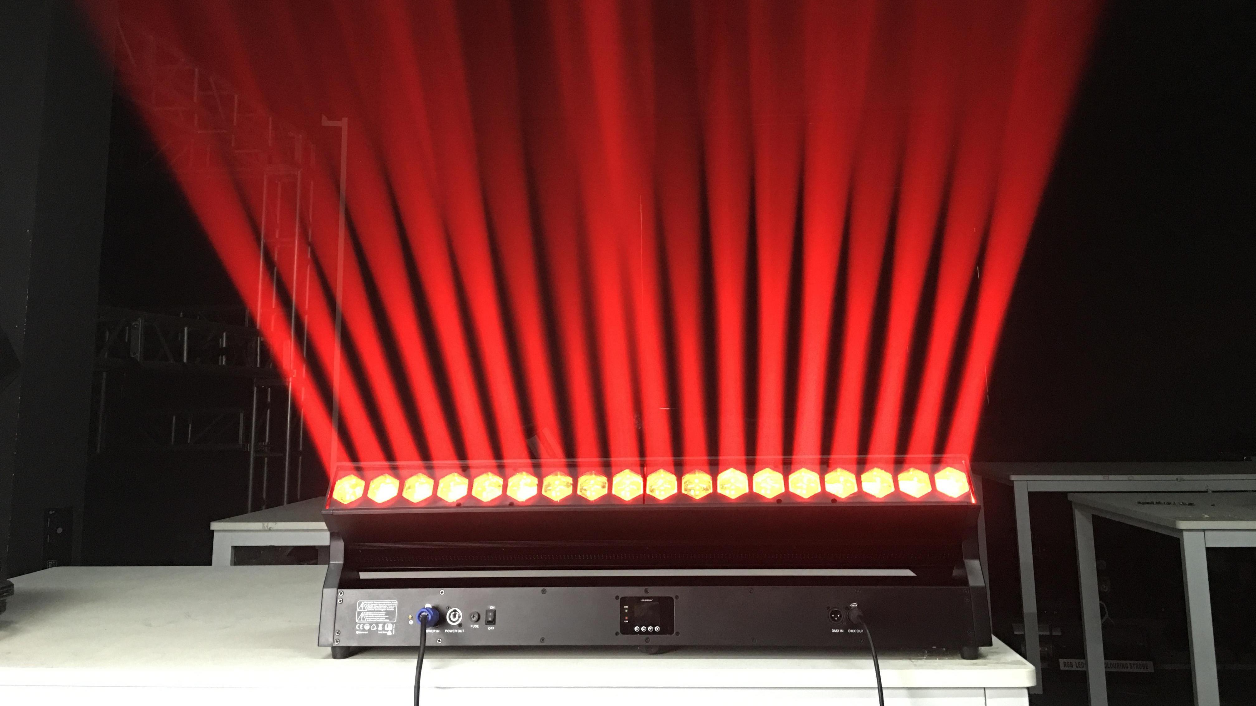 Système mécanique et caractéristiques électriques du déplacement de la lumière de la tête